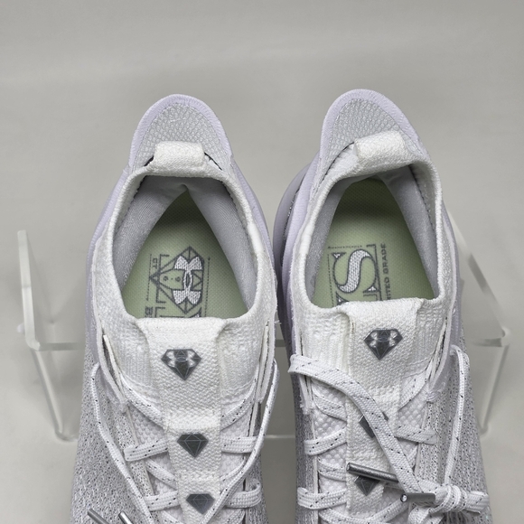 Under Armour Blur 2 MC VVS Football Cleats Mens Size 8 White Metallic Silver New - Picture 8 of 9